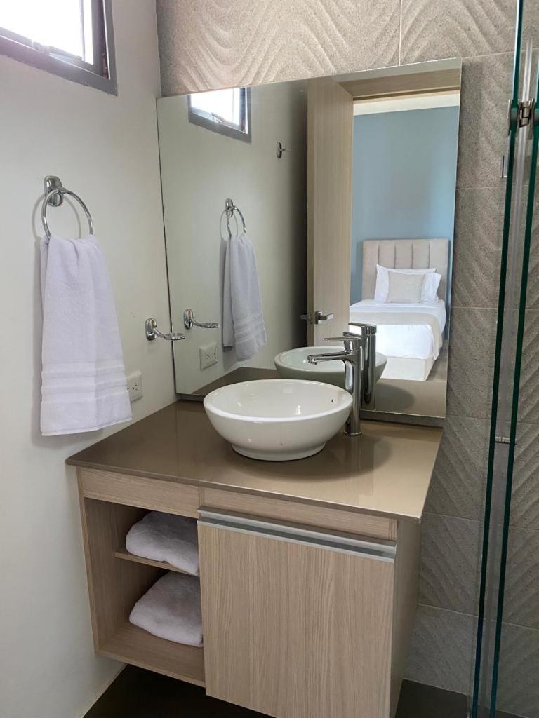 Buenavista Plaza Aparta Hotel Баранкила Стая снимка